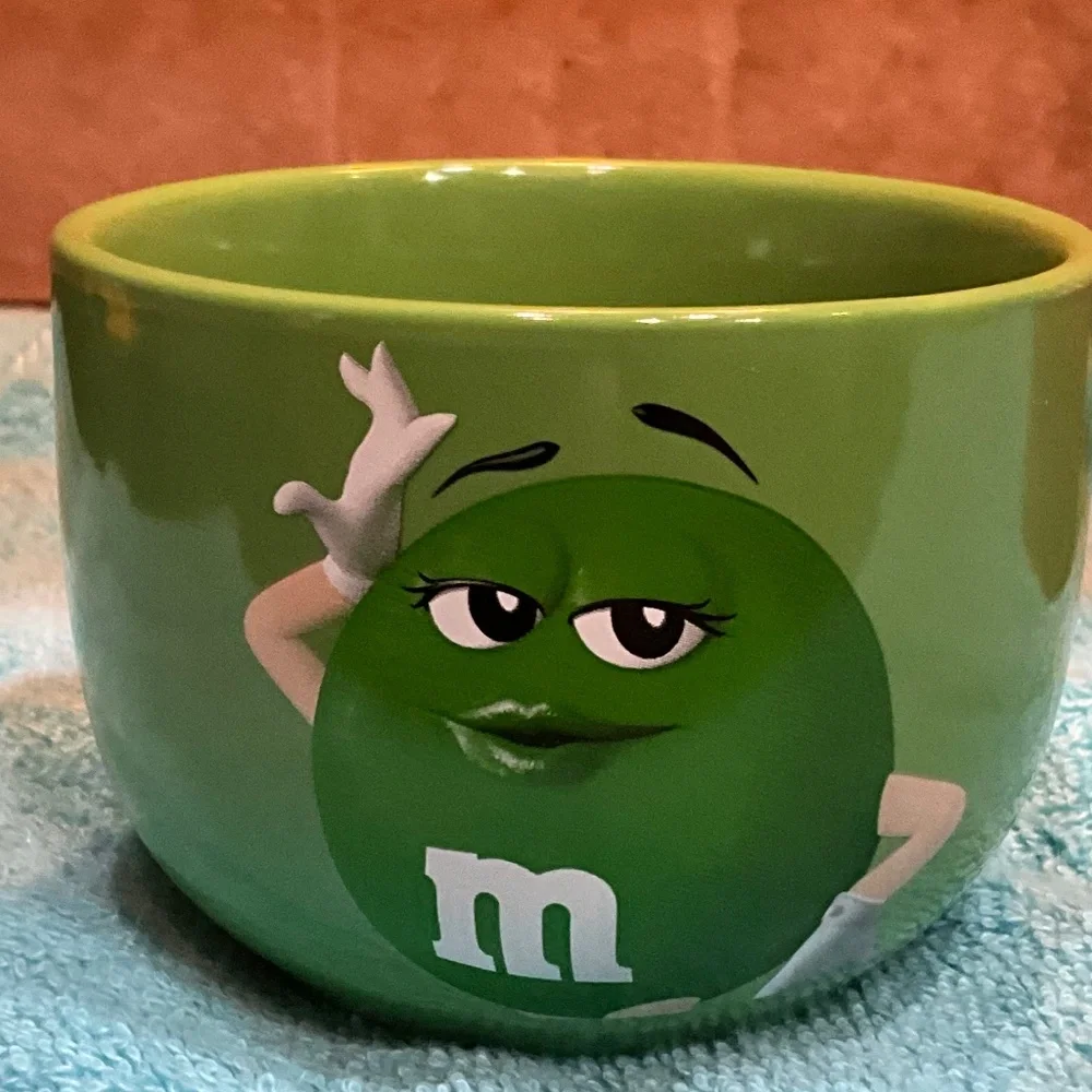 M & M's Collectable set of 4 Ceramic Snack Bowls 2021 - Picture 6 of 8